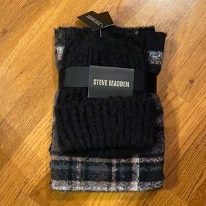 New Steve Madden Beanie and Blanket Wrap